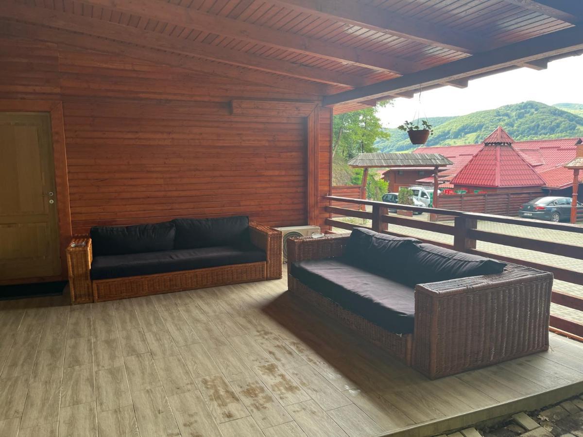 Casa Someseana Guest House Gilgau ภายนอก รูปภาพ