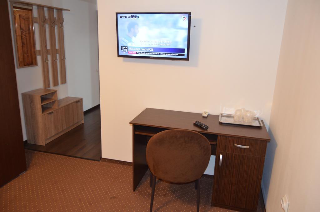 Casa Someseana Guest House Gilgau ภายนอก รูปภาพ