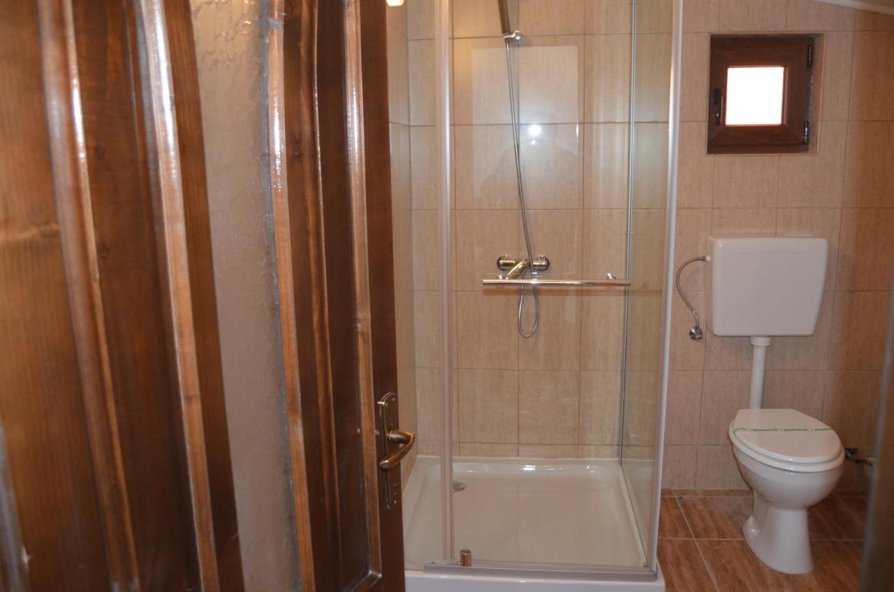 Casa Someseana Guest House Gilgau ภายนอก รูปภาพ