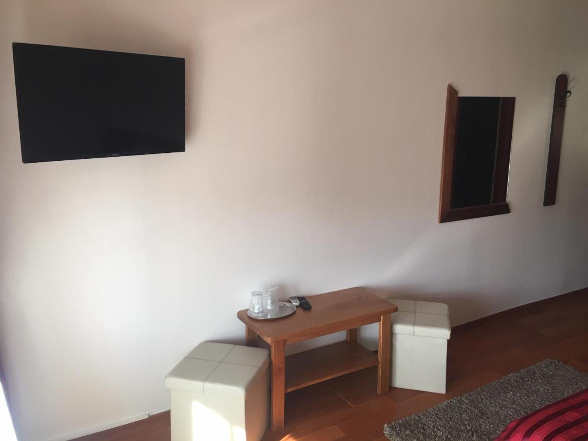 Casa Someseana Guest House Gilgau ภายนอก รูปภาพ