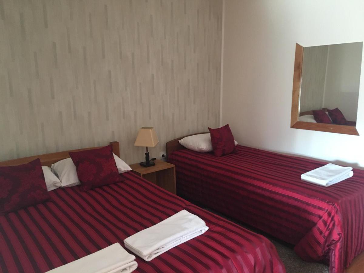 Casa Someseana Guest House Gilgau ภายนอก รูปภาพ