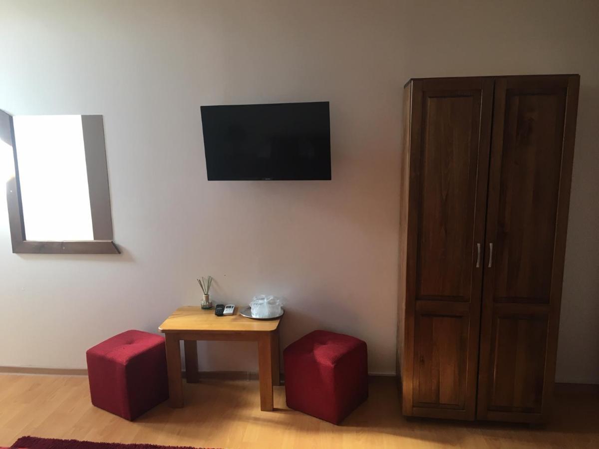 Casa Someseana Guest House Gilgau ภายนอก รูปภาพ